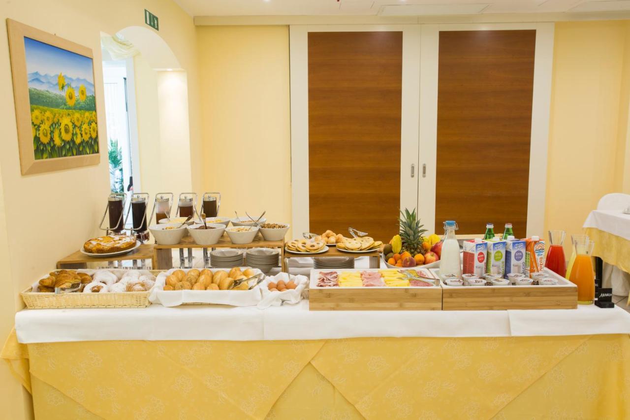 Mansarda Cannes Riccione Kültér fotó